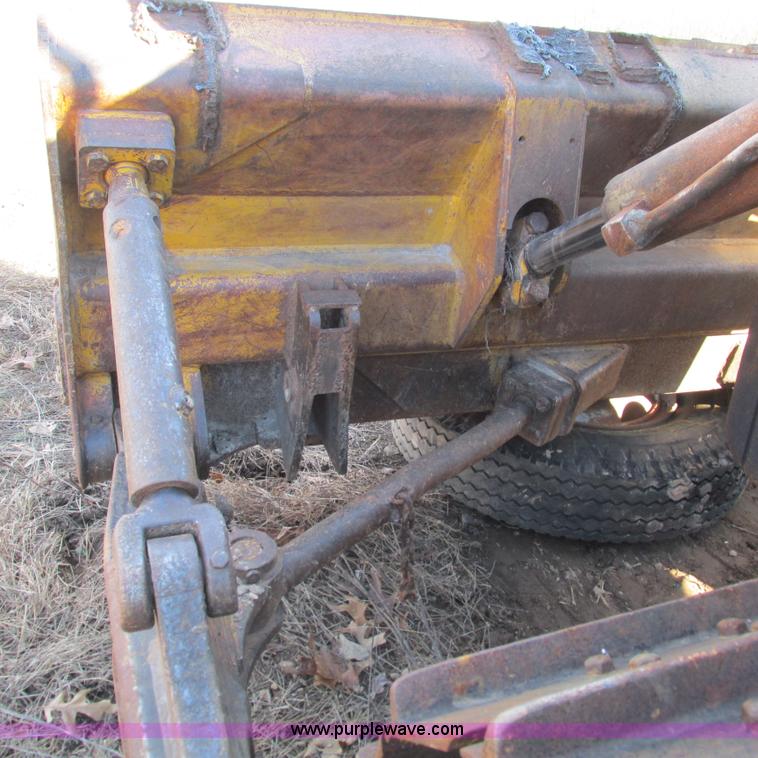 image for item L5337 1977 John Deere 750 dozer