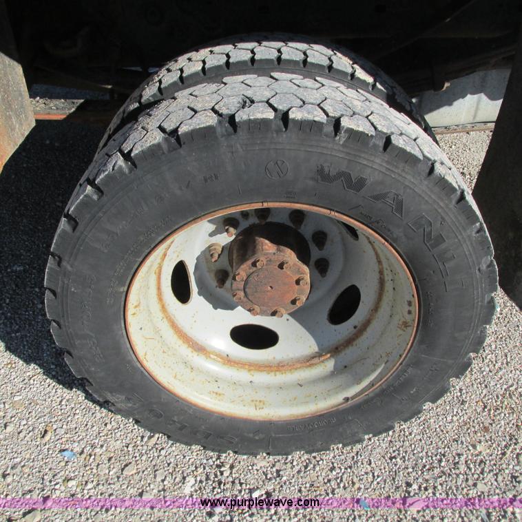 image for item L5358 2008 Ford F550 dump flatbed truck