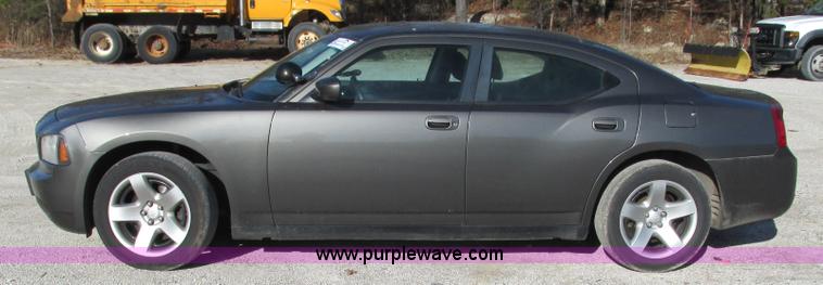 image for item L5361 2008 Dodge Charger SE