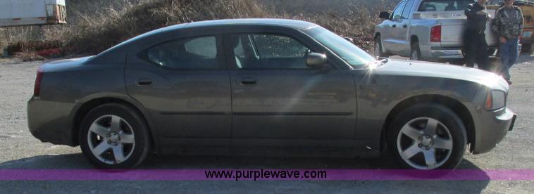 image for item L5361 2008 Dodge Charger SE