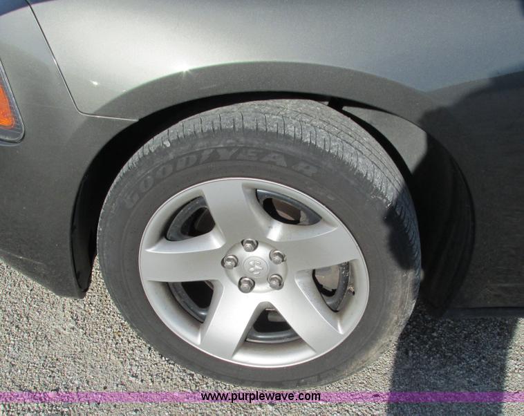 image for item L5361 2008 Dodge Charger SE