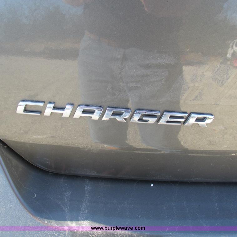 image for item L5361 2008 Dodge Charger SE