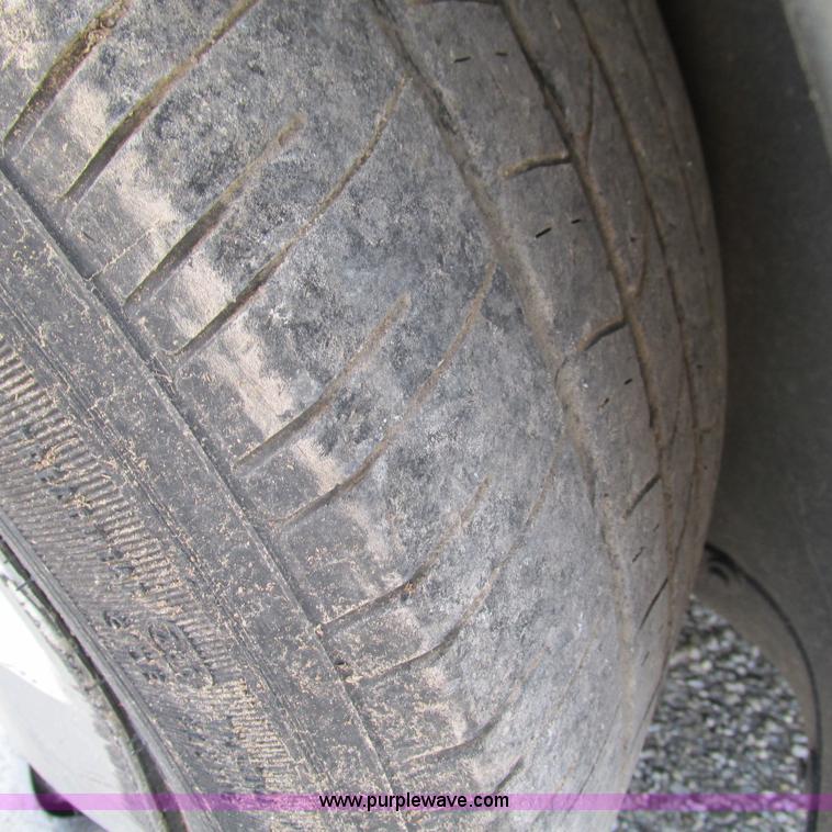 image for item L5361 2008 Dodge Charger SE