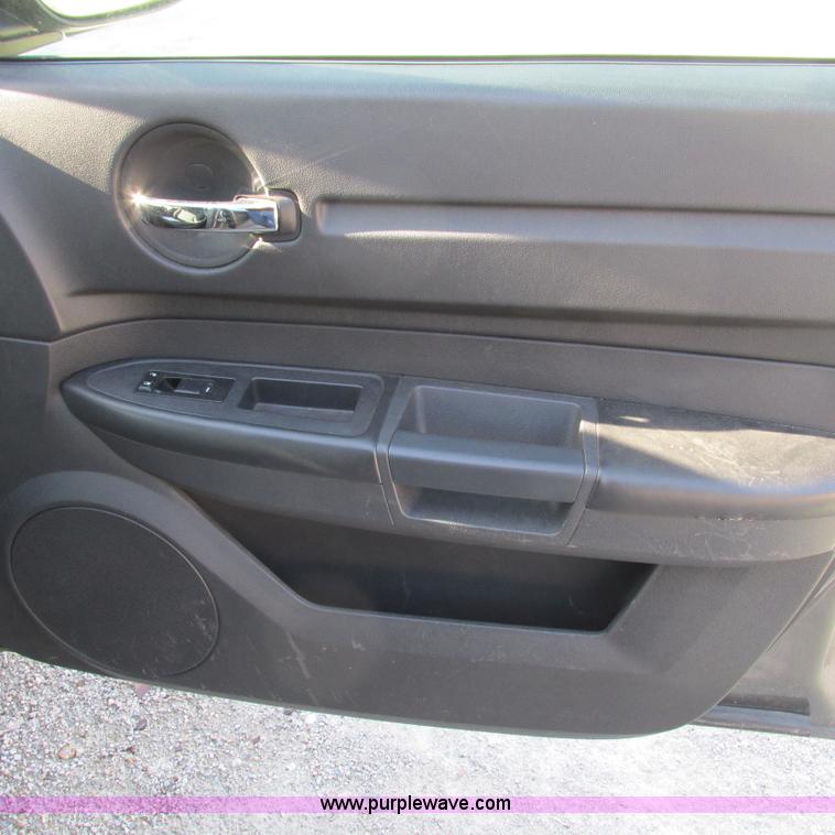 image for item L5361 2008 Dodge Charger SE