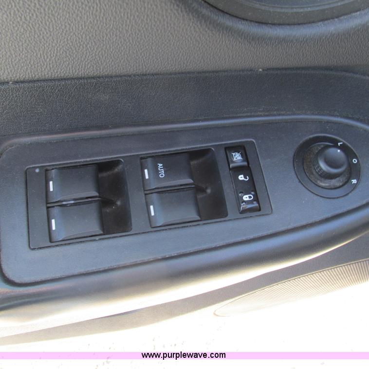 image for item L5361 2008 Dodge Charger SE