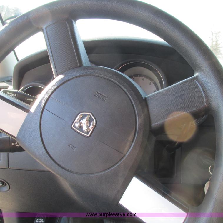 image for item L5361 2008 Dodge Charger SE