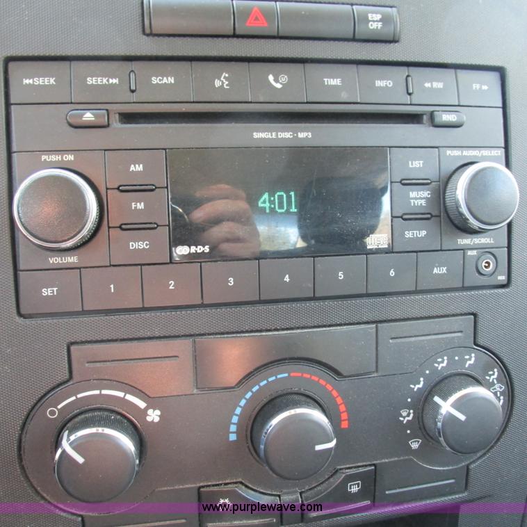 image for item L5361 2008 Dodge Charger SE