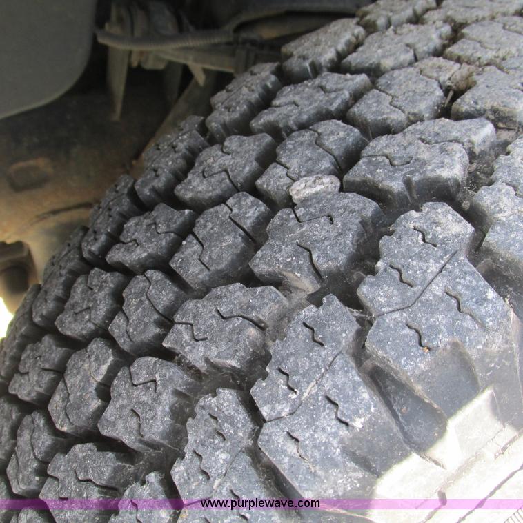 image for item L5362 2005 Dodge Dakota SLT Quad Cab pickup truck