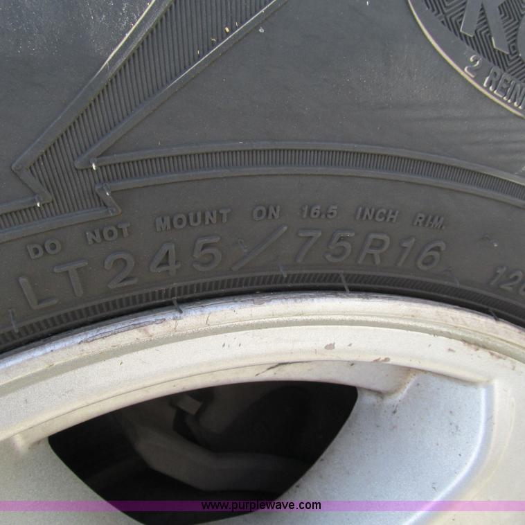 image for item L5362 2005 Dodge Dakota SLT Quad Cab pickup truck