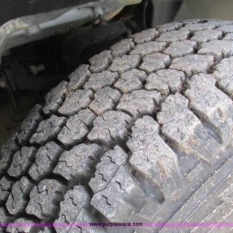 image for item L5362 2005 Dodge Dakota SLT Quad Cab pickup truck