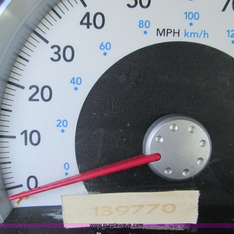 image for item L5362 2005 Dodge Dakota SLT Quad Cab pickup truck