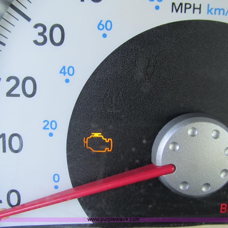 image for item L5362 2005 Dodge Dakota SLT Quad Cab pickup truck