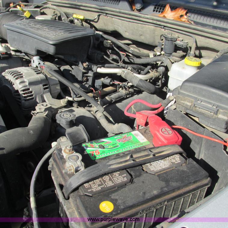 image for item L5362 2005 Dodge Dakota SLT Quad Cab pickup truck