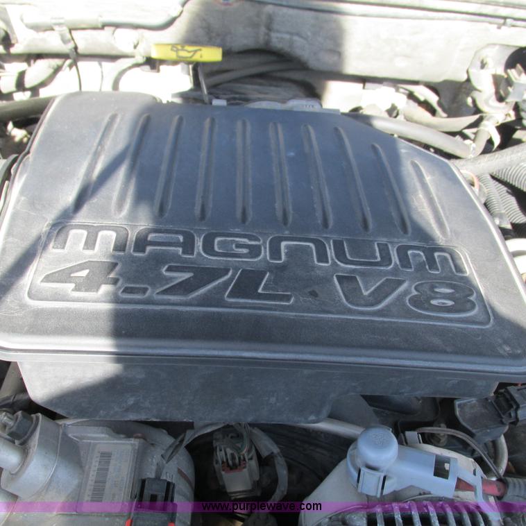 image for item L5362 2005 Dodge Dakota SLT Quad Cab pickup truck