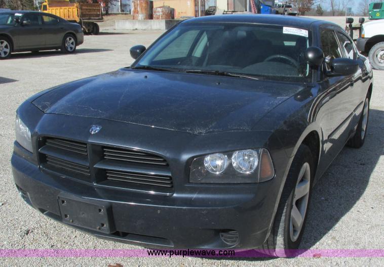 image for item L5363 2008 Dodge Charger SE