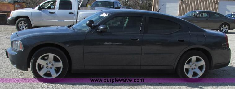 image for item L5363 2008 Dodge Charger SE
