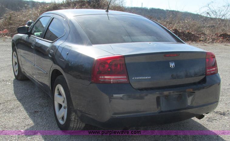 image for item L5363 2008 Dodge Charger SE