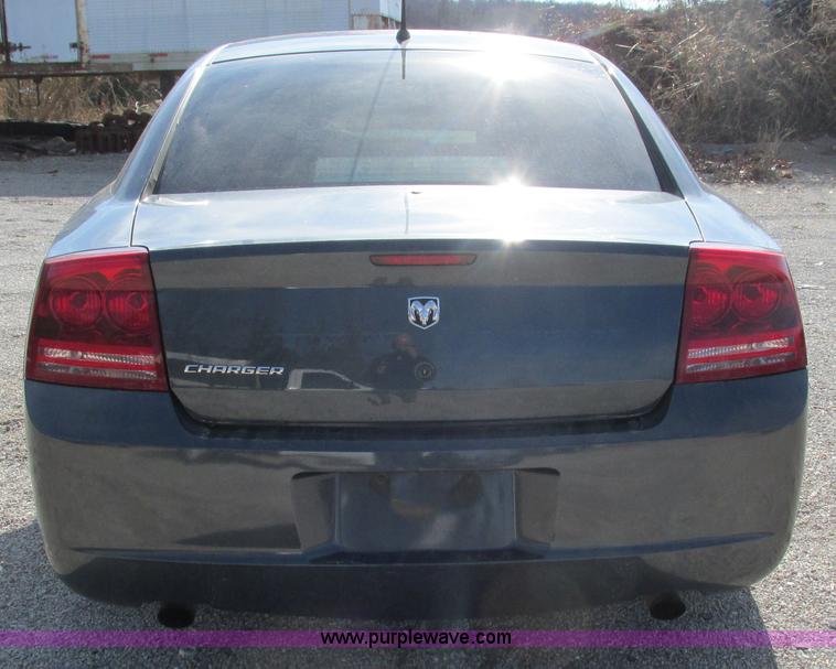 image for item L5363 2008 Dodge Charger SE