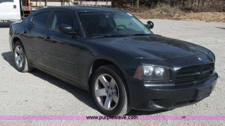 image for item L5363 2008 Dodge Charger SE
