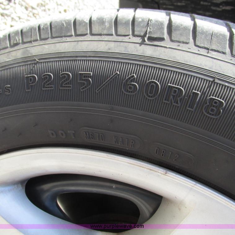 image for item L5363 2008 Dodge Charger SE