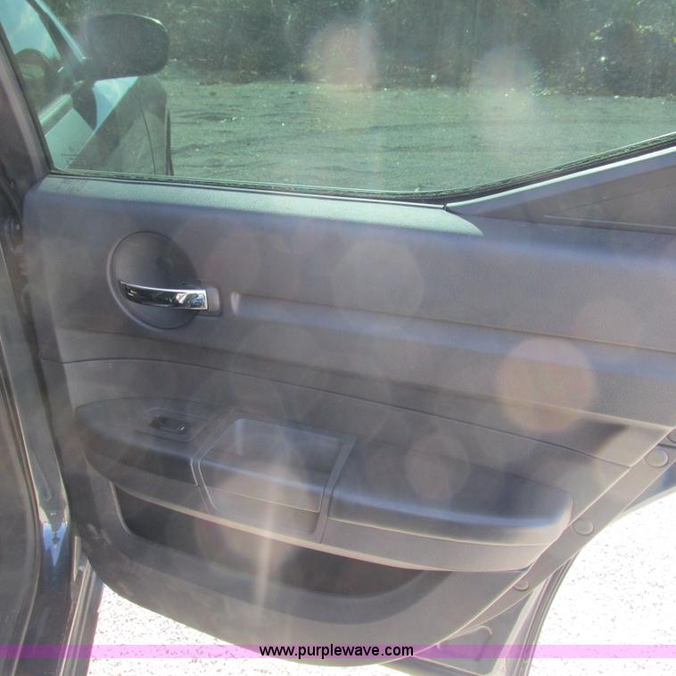 image for item L5363 2008 Dodge Charger SE