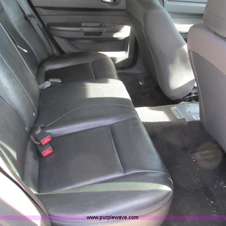 image for item L5363 2008 Dodge Charger SE
