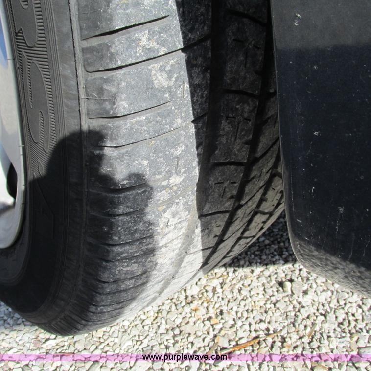 image for item L5363 2008 Dodge Charger SE