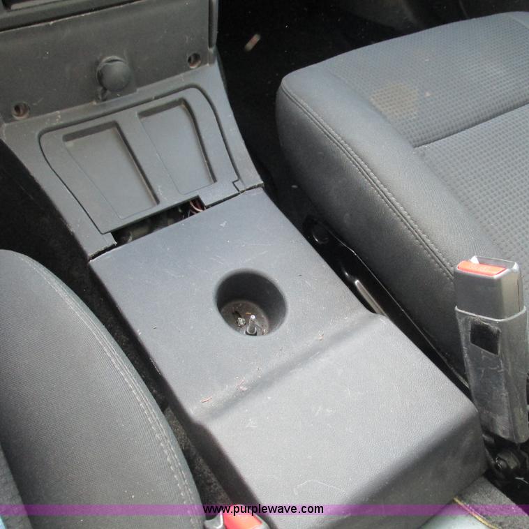 image for item L5363 2008 Dodge Charger SE