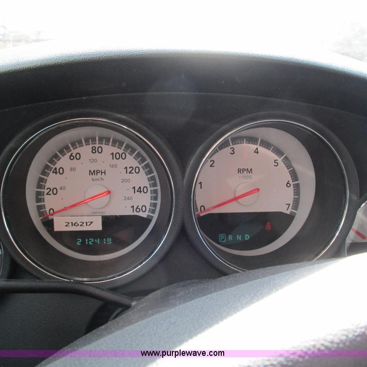 image for item L5363 2008 Dodge Charger SE