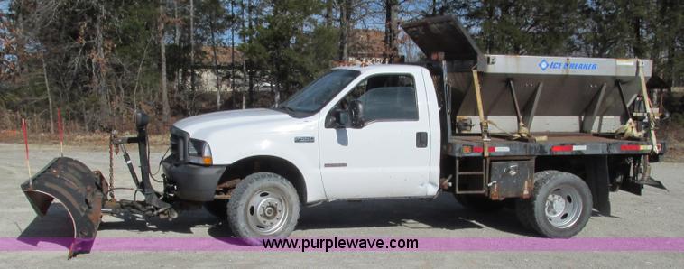 image for item L5364 2003 Ford F550 dump flatbed truck