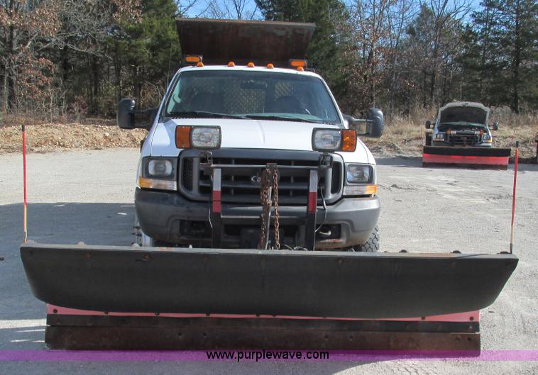 image for item L5364 2003 Ford F550 dump flatbed truck