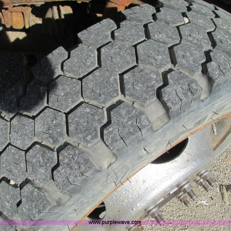 image for item L5364 2003 Ford F550 dump flatbed truck