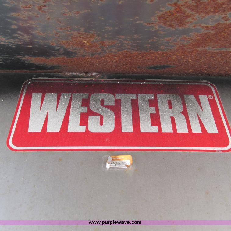 image for item L5364 2003 Ford F550 dump flatbed truck