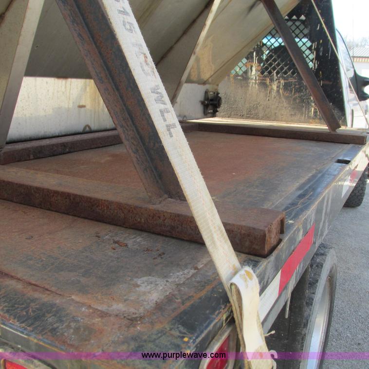 image for item L5364 2003 Ford F550 dump flatbed truck