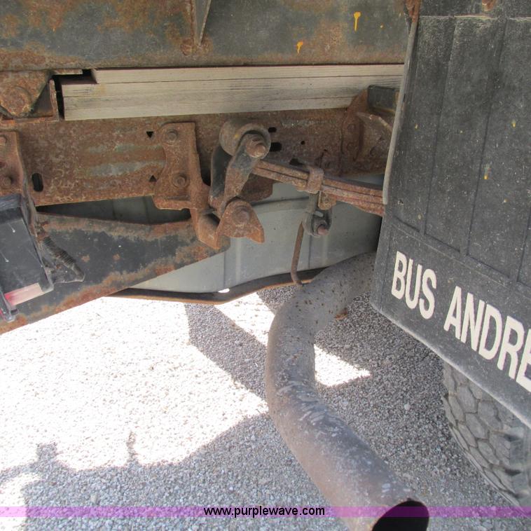 image for item L5364 2003 Ford F550 dump flatbed truck