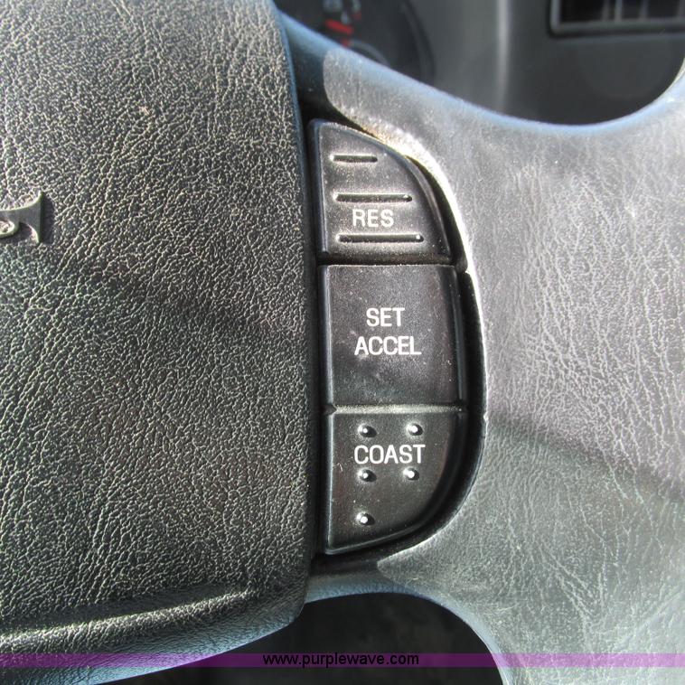 image for item L5364 2003 Ford F550 dump flatbed truck