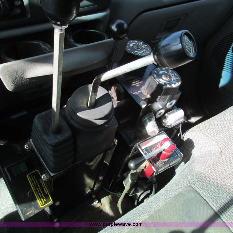 image for item L5364 2003 Ford F550 dump flatbed truck