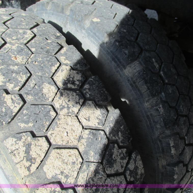 image for item L5365 2008 Ford F550 dump flatbed truck