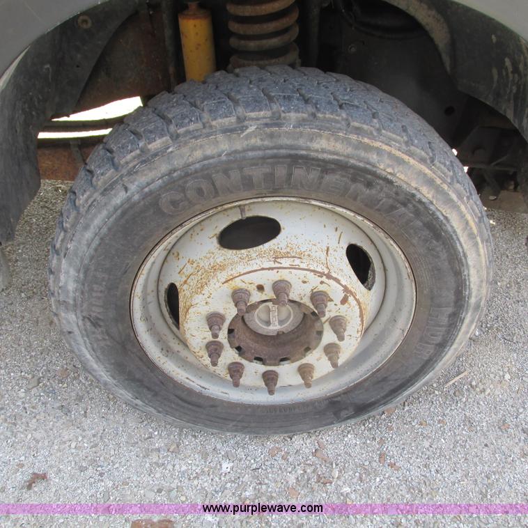 image for item L5365 2008 Ford F550 dump flatbed truck