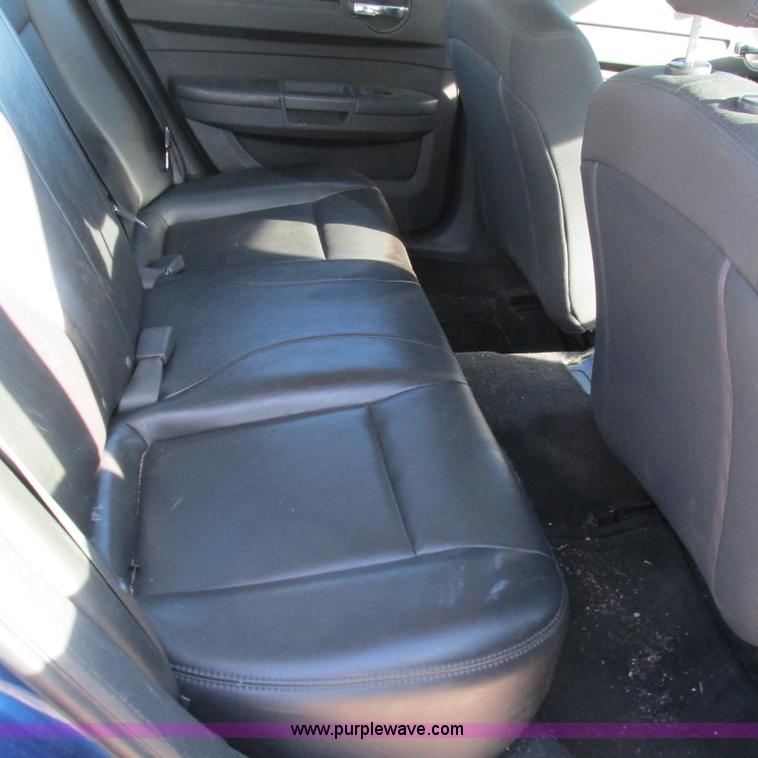 image for item L5366 2009 Dodge Charger SE