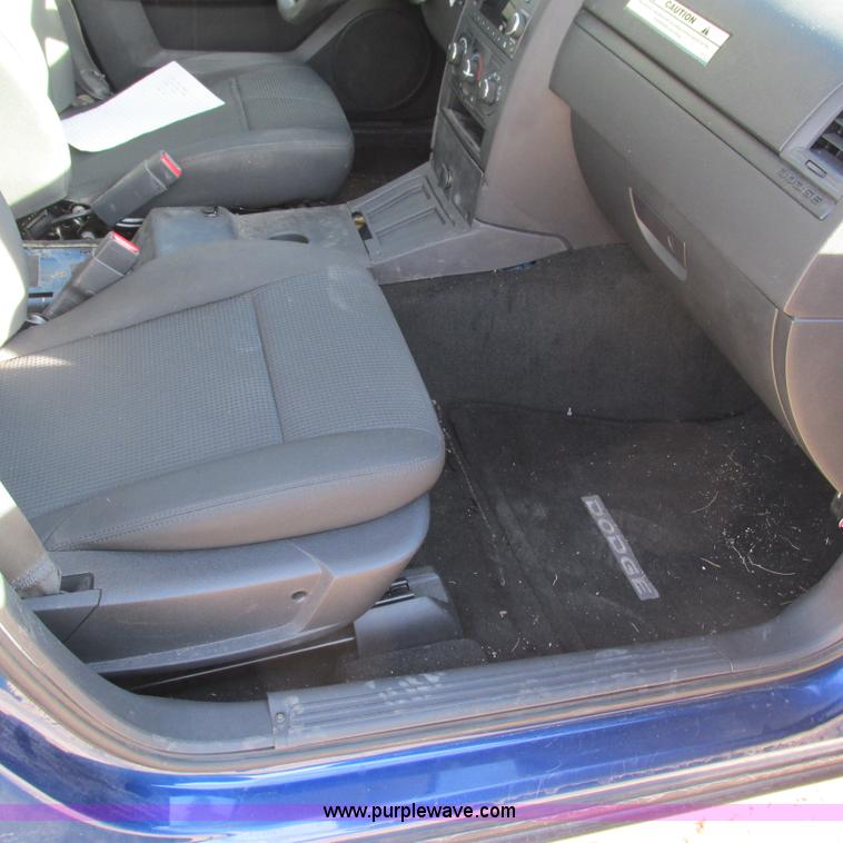 image for item L5366 2009 Dodge Charger SE