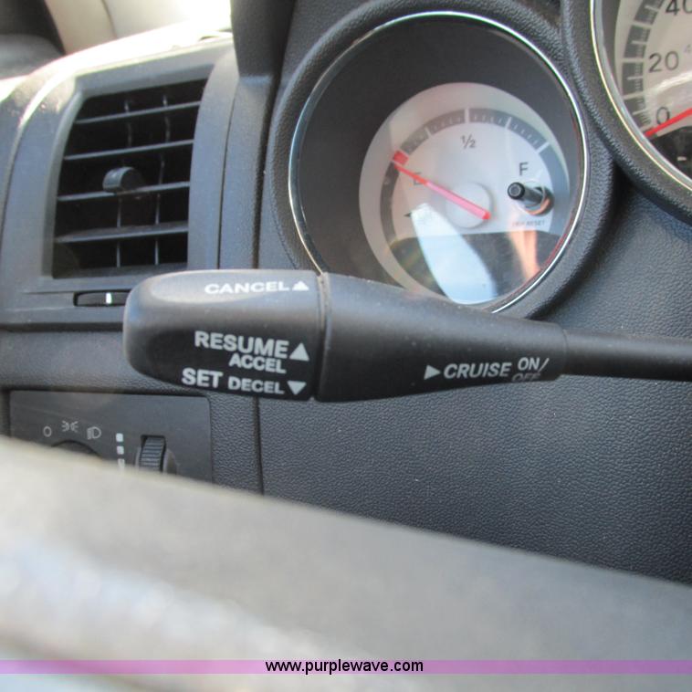 image for item L5366 2009 Dodge Charger SE