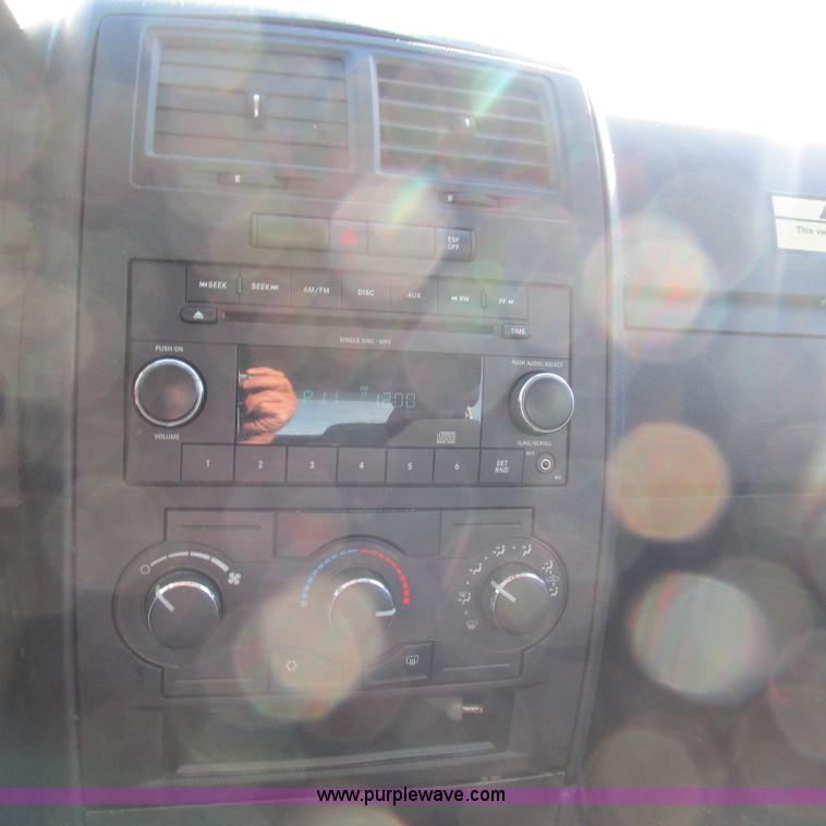 image for item L5366 2009 Dodge Charger SE