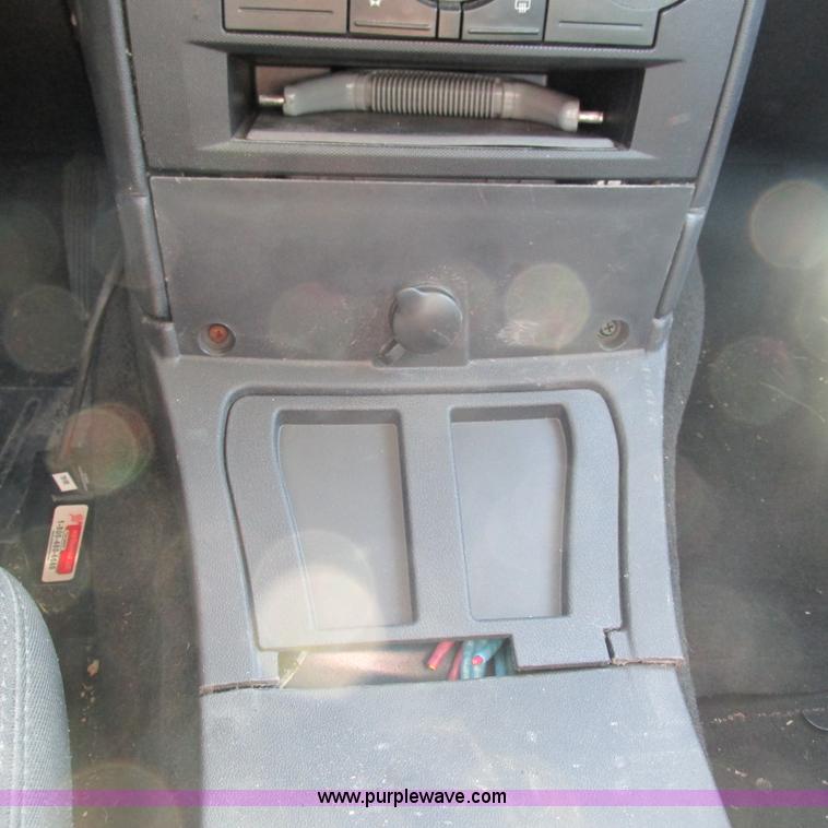 image for item L5366 2009 Dodge Charger SE