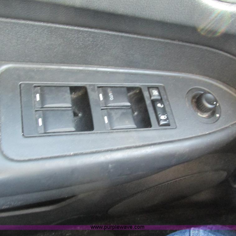 image for item L5366 2009 Dodge Charger SE