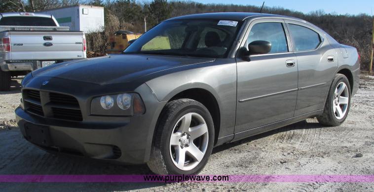 image for item L5367 2008 Dodge Charger SE
