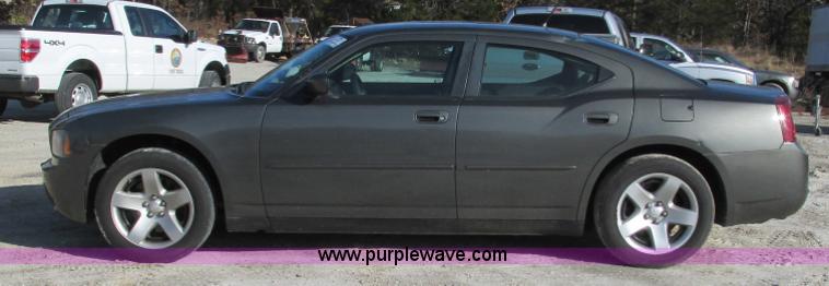 image for item L5367 2008 Dodge Charger SE