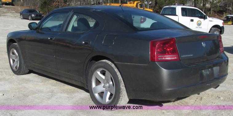 image for item L5367 2008 Dodge Charger SE