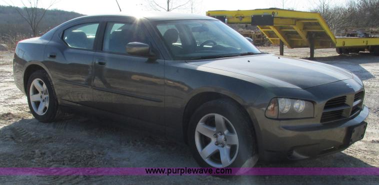 image for item L5367 2008 Dodge Charger SE