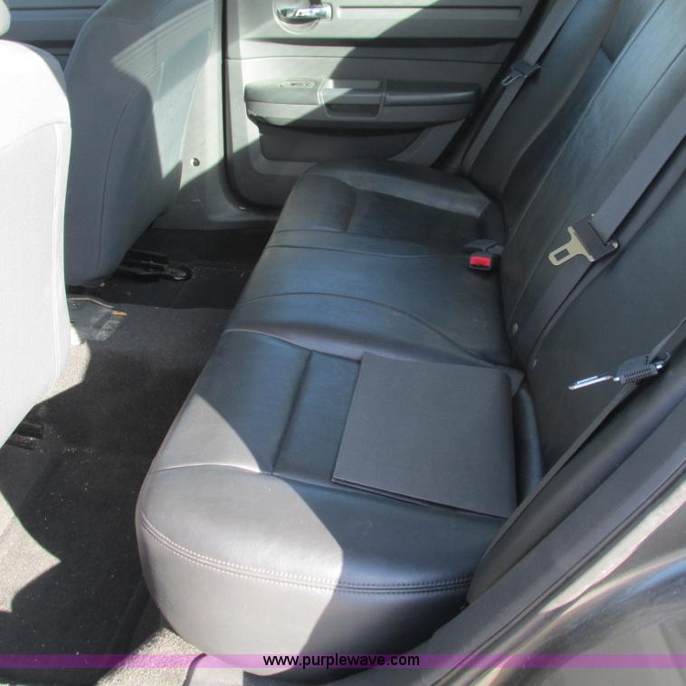 image for item L5367 2008 Dodge Charger SE